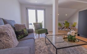 Balcón del puerto - Bigliving